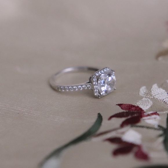 Sterling Silver 925 Cubic Zirconia Halo Ring - Size 6.75 - Picture 2 of 11